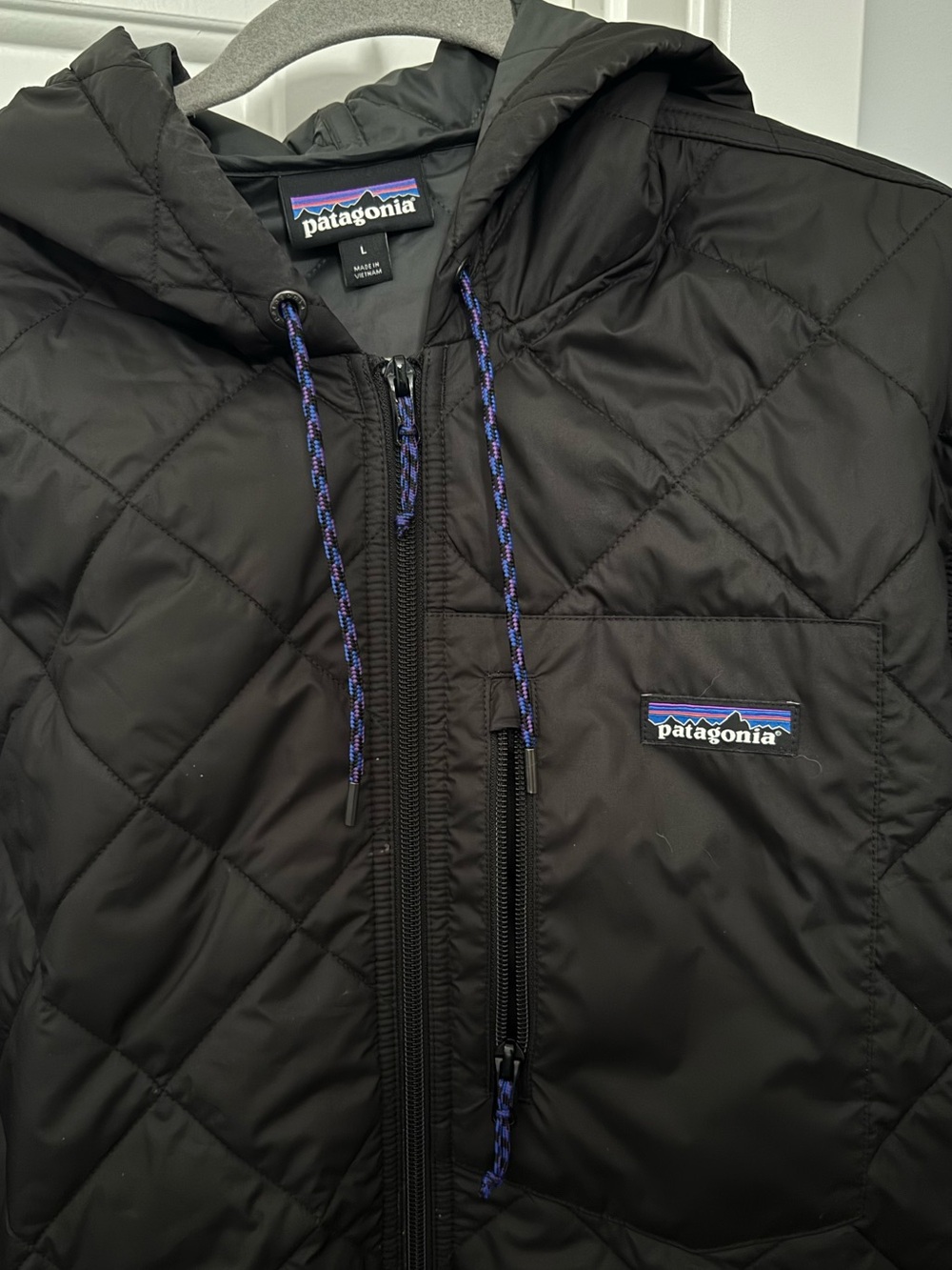 Patagonia Quilted Hooded Puffer Jacket - Black - Picture 3 of 3